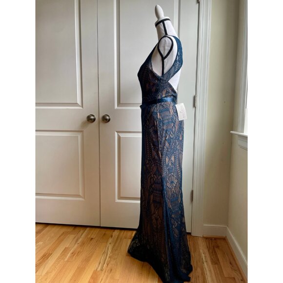 Ashley & Justin Bridesmaids Navy Lace Gown - Size 12 - Picture 4 of 8